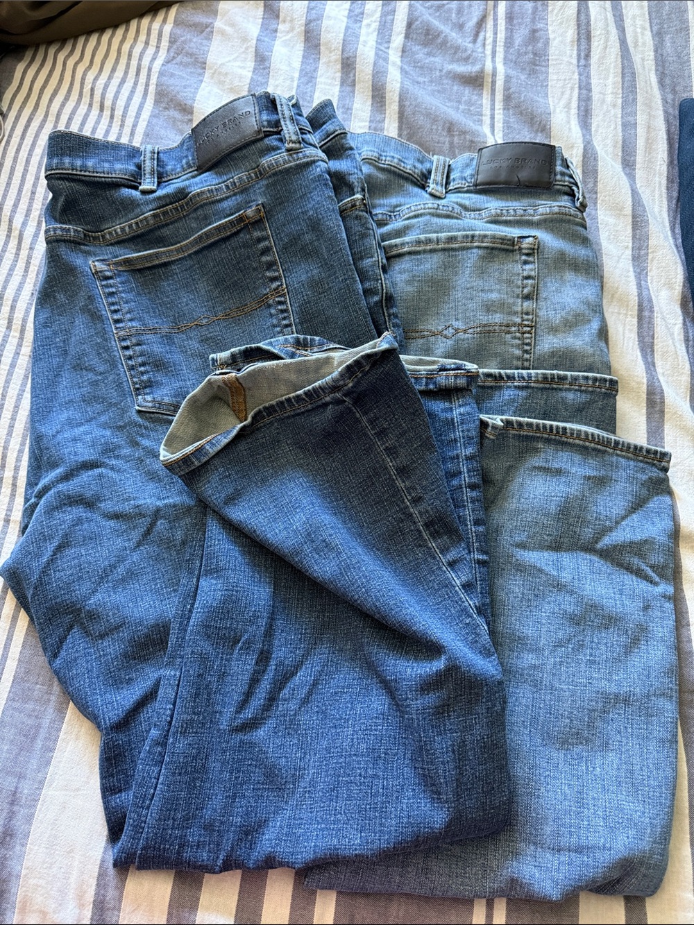 Bundle of 2 Lucky Brand Jeans